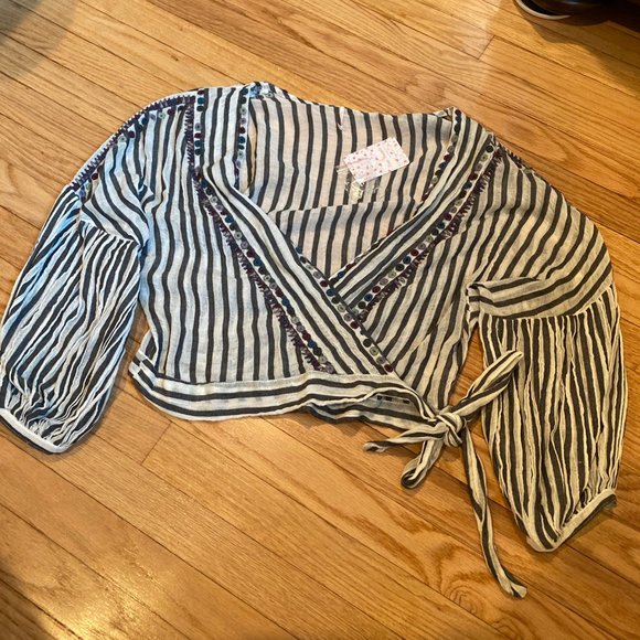 FP| Barcelona nights wrap top. - Picture 5 of 6